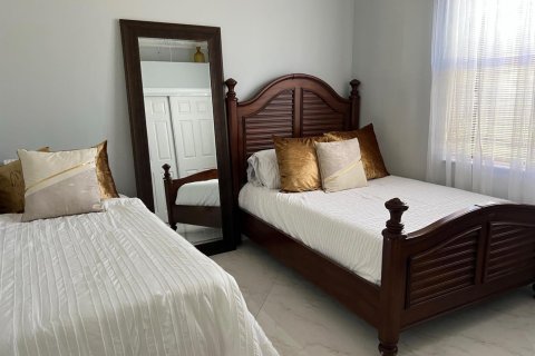Villa ou maison à vendre à St. Lucie, Floride: 4 chambres, 222.22 m2 № 2378414 - photo 28