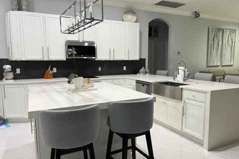 Villa ou maison à vendre à St. Lucie, Floride: 4 chambres, 222.22 m2 № 2378414 - photo 20
