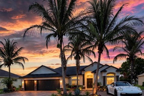 Villa ou maison à St. Lucie, Floride 4 chambres, 222.22 m2 № 2378414
