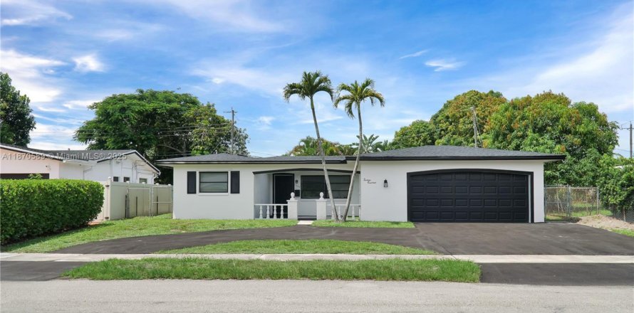 Villa ou maison à Hollywood, Floride 3 chambres, 168.15 m2 № 1896057