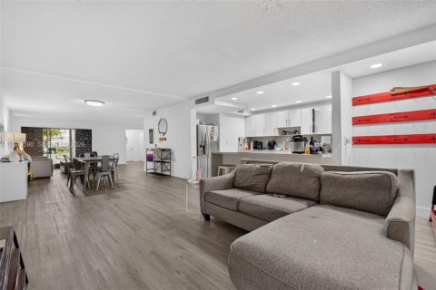 Adosado en alquiler en Weston, Florida, 3 dormitorios, 181.16 m2 № 2262697 - foto 17