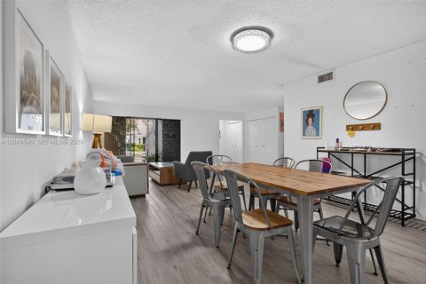 Adosado en alquiler en Weston, Florida, 3 dormitorios, 181.16 m2 № 2262697 - foto 14