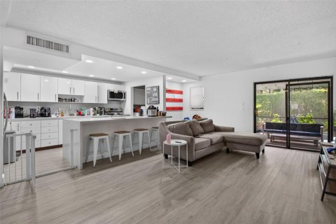 Adosado en alquiler en Weston, Florida, 3 dormitorios, 181.16 m2 № 2262697 - foto 15