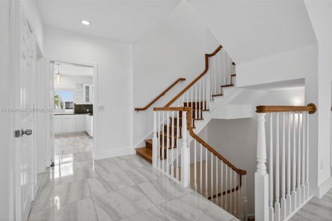 Купить таунхаус в Авентура, Флорида 4 спальни, 250.84м2, № 1992745 - фото 16