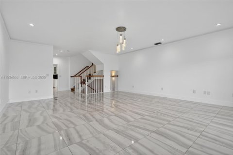 Купить таунхаус в Авентура, Флорида 4 спальни, 250.84м2, № 1992745 - фото 15