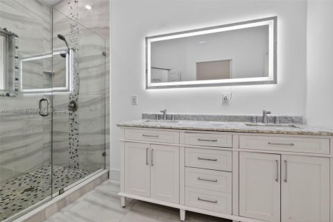 Купить таунхаус в Авентура, Флорида 4 спальни, 250.84м2, № 1992745 - фото 26