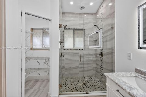 Купить таунхаус в Авентура, Флорида 4 спальни, 250.84м2, № 1992745 - фото 27