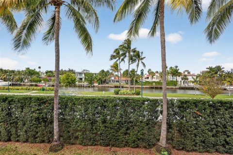 Купить таунхаус в Авентура, Флорида 4 спальни, 250.84м2, № 1992745 - фото 20