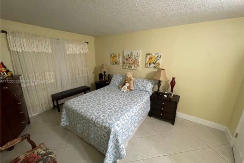 Condo in Sunrise, Florida, 1 bedroom  № 1702432 - photo 29
