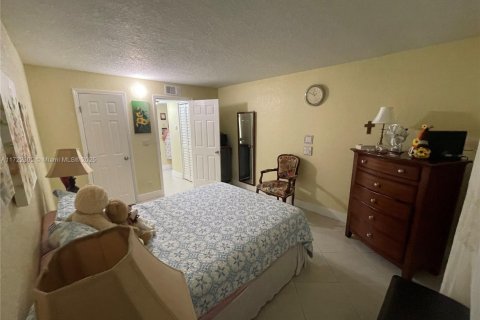 Condo in Sunrise, Florida, 1 bedroom  № 1702432 - photo 25