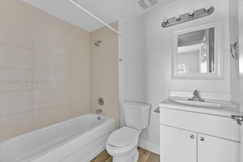 Immobilier commercial à vendre à Riviera Beach, Floride: 442.21 m2 № 1954235 - photo 18