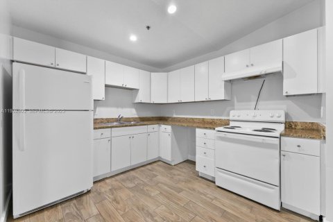 Immobilier commercial à vendre à Riviera Beach, Floride: 442.21 m2 № 1954235 - photo 12