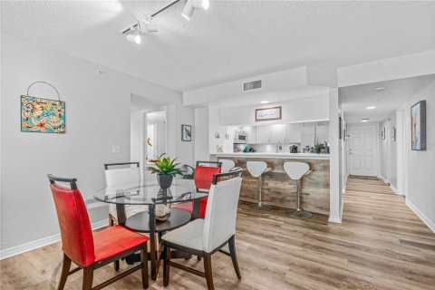 Copropriété à vendre à Daytona Beach Shores, Floride: 3 chambres, 164.99 m2 № 2228487 - photo 9