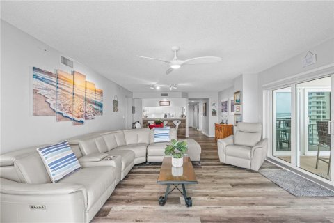 Copropriété à vendre à Daytona Beach Shores, Floride: 3 chambres, 164.99 m2 № 2228487 - photo 8