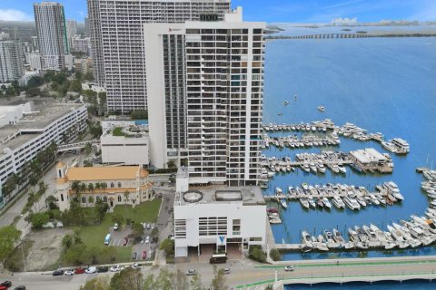 Condominio en venta en Miami, Florida, 1 dormitorio, 86.4 m2 № 2180738 - foto 21