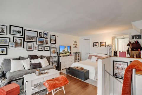 Condominio en venta en Miami, Florida, 1 dormitorio, 86.4 m2 № 2180738 - foto 19