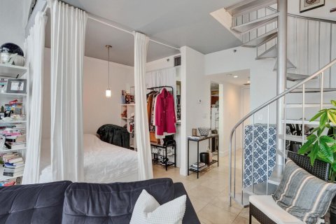 Condominio en venta en Miami, Florida, 1 dormitorio, 86.4 m2 № 2180738 - foto 13