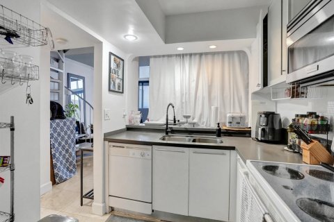 Condominio en venta en Miami, Florida, 1 dormitorio, 86.4 m2 № 2180738 - foto 14