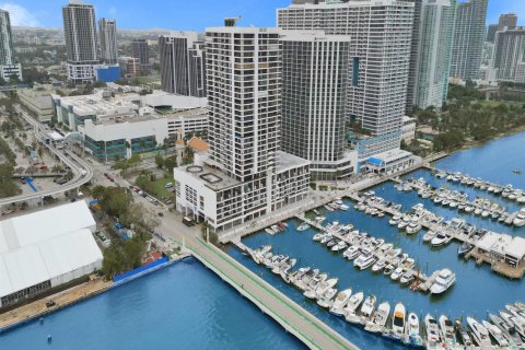 Condominio en venta en Miami, Florida, 1 dormitorio, 86.4 m2 № 2180738 - foto 25