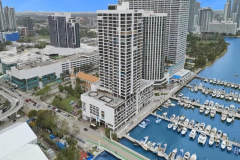 Condominio en venta en Miami, Florida, 1 dormitorio, 86.4 m2 № 2180738 - foto 22