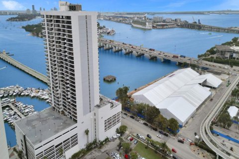 Condominio en venta en Miami, Florida, 1 dormitorio, 86.4 m2 № 2180738 - foto 24