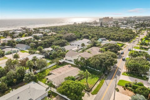 Villa ou maison à vendre à New Smyrna Beach, Floride: 3 chambres, 171.59 m2 № 2420273 - photo 5