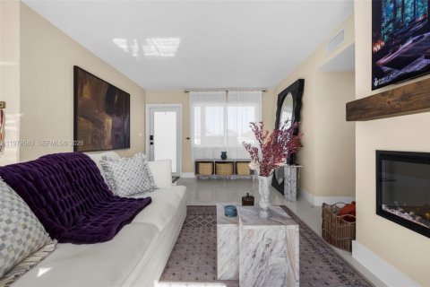 Villa ou maison à louer à Miami, Floride: 3 chambres, 97.27 m2 № 2046106 - photo 10