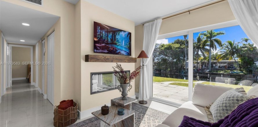 Villa ou maison à Miami, Floride 3 chambres, 97.27 m2 № 2046106