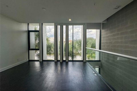 Touwnhouse à vendre à Winter Haven, Floride: 2 chambres, 152.36 m2 № 2195105 - photo 15