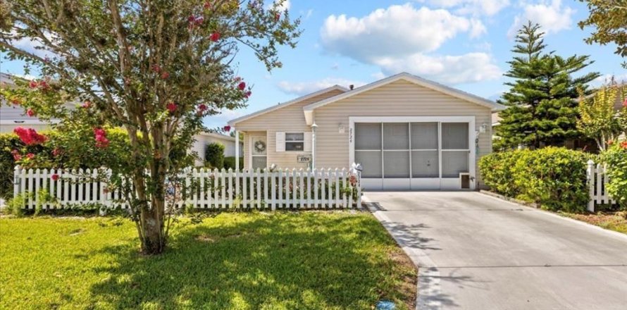 Villa ou maison à The Villages, Floride 1 chambre, 74.69 m2 № 1870176