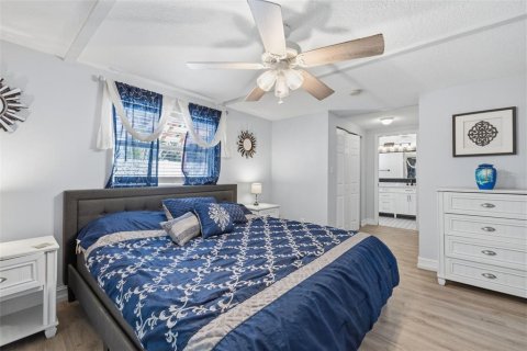 House in Saint Petersburg, Florida 3 bedrooms, 166.3 sq.m. № 2195733 - photo 21