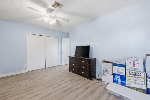 House in Saint Petersburg, Florida 3 bedrooms, 166.3 sq.m. № 2195733 - photo 16