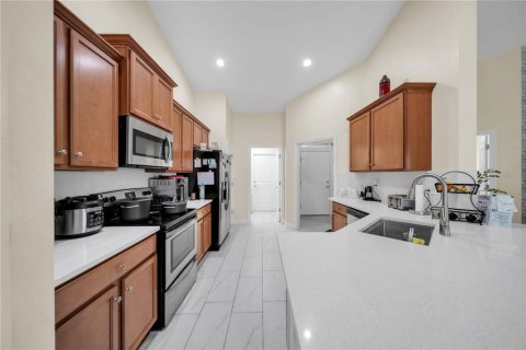 Villa ou maison à vendre à Cape Coral, Floride: 4 chambres, 163.23 m2 № 2415326 - photo 15