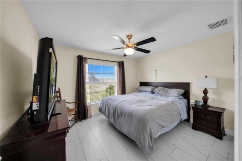 Villa ou maison à vendre à Cape Coral, Floride: 4 chambres, 163.23 m2 № 2415326 - photo 28
