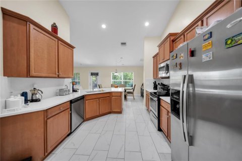 Villa ou maison à vendre à Cape Coral, Floride: 4 chambres, 163.23 m2 № 2415326 - photo 16