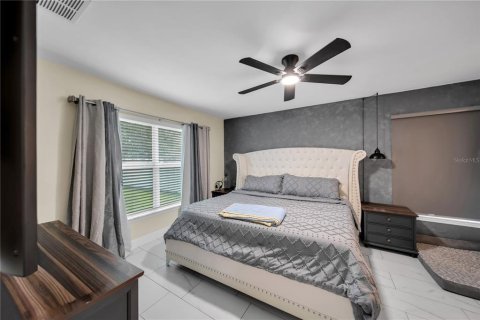 Villa ou maison à vendre à Cape Coral, Floride: 4 chambres, 163.23 m2 № 2415326 - photo 19