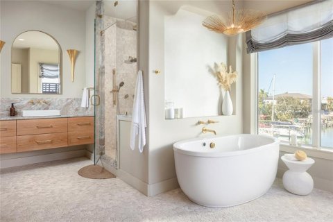 Townhouse in Treasure Island, Florida 4 bedrooms, 337.98 sq.m. № 1805708 - photo 13
