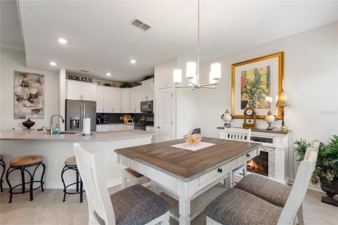 House in Davenport, Florida 5 bedrooms, 449.46 sq.m. № 1806628 - photo 14