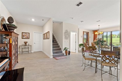 House in Davenport, Florida 5 bedrooms, 449.46 sq.m. № 1806628 - photo 26