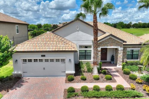 House in Davenport, Florida 5 bedrooms, 449.46 sq.m. № 1806628 - photo 1