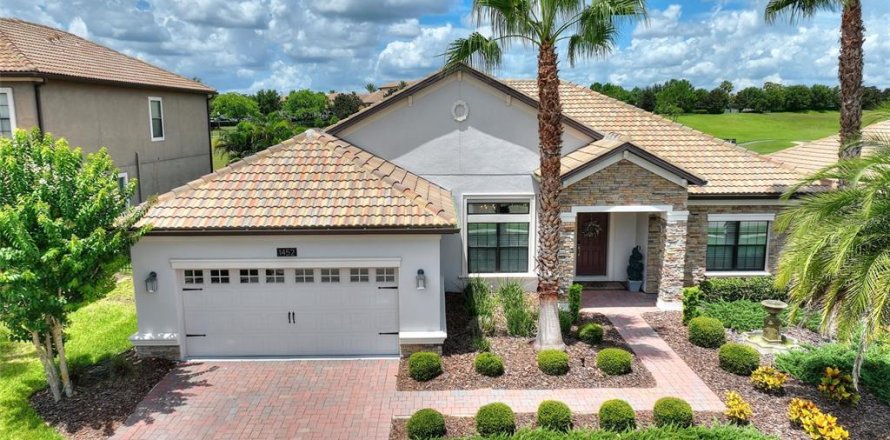 House in Davenport, Florida 5 bedrooms, 449.46 sq.m. № 1806628