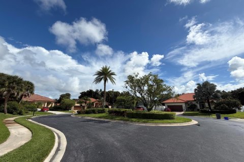 House in Palm Beach Gardens, Florida 4 bedrooms, 192.59 sq.m. № 2243154 - photo 23