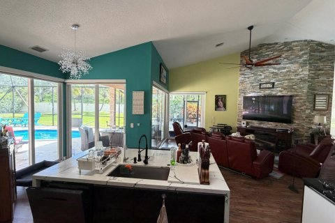 House in Palm Beach Gardens, Florida 4 bedrooms, 192.59 sq.m. № 2243154 - photo 16