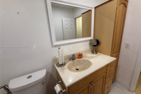 Casa en venta en Miami Gardens, Florida, 3 dormitorios, 120.96 m2 № 1802828 - foto 22