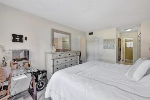 Condo in Sunrise, Florida, 1 bedroom  № 1715800 - photo 28