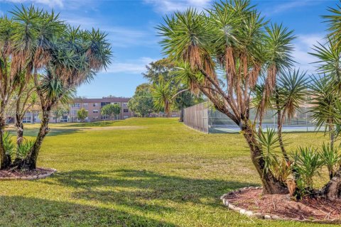 Condo in Sunrise, Florida, 1 bedroom  № 1715800 - photo 29