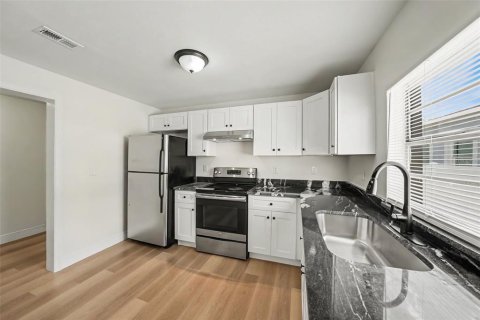 Casa en venta en Tampa, Florida, 3 dormitorios, 147.81 m2 № 2345187 - foto 7