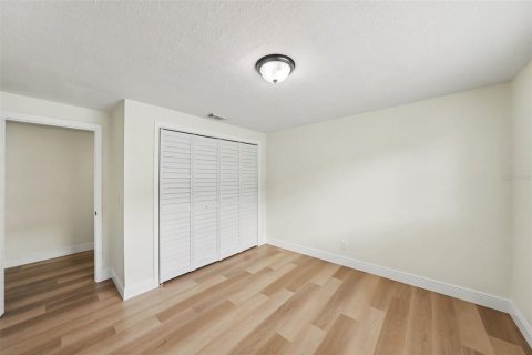 Casa en venta en Tampa, Florida, 3 dormitorios, 147.81 m2 № 2345187 - foto 18