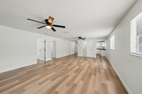Casa en venta en Tampa, Florida, 3 dormitorios, 147.81 m2 № 2345187 - foto 10