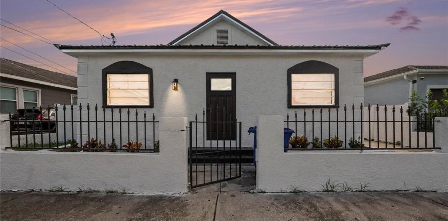 Casa en Tampa, Florida 3 dormitorios, 147.81 m2 № 2345187